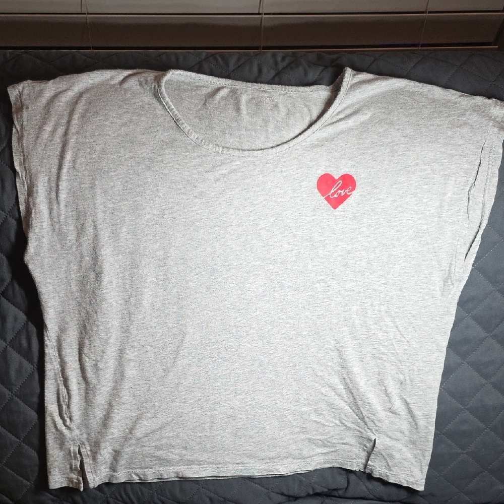 GAP Gray  Oversized Muscle Tee with Red Heart Detail & Front Slits